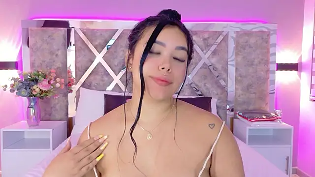 Liaevans__'s cam snapshot