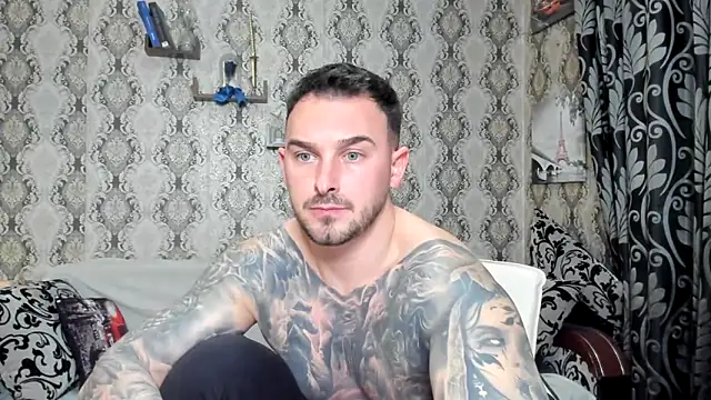 Jonmusclemaster live sex cam
