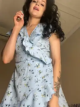 Evayra's cam snapshot