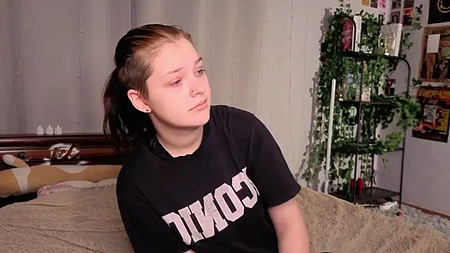 BevHanni's cam snapshot