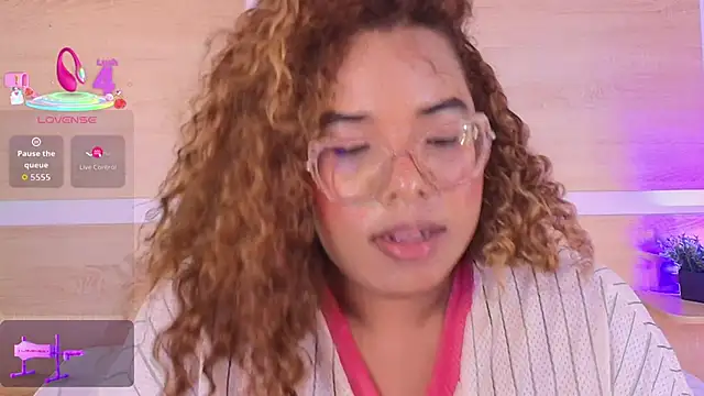 _nickypurple_'s cam snapshot