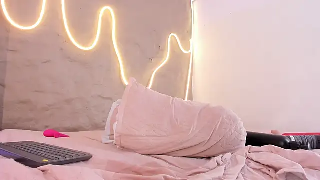 Shanntal_'s cam snapshot