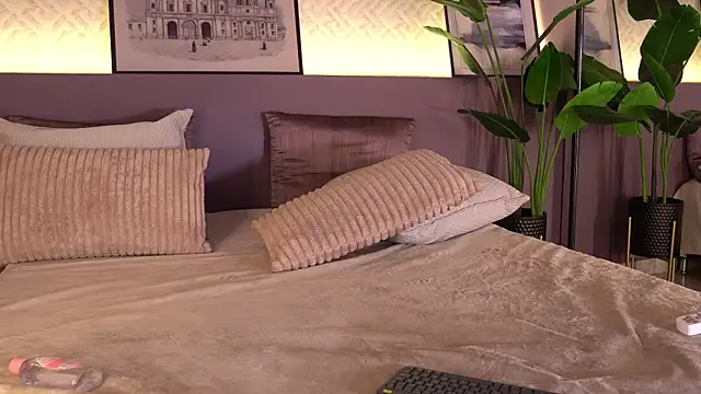 ElleDiane's cam snapshot