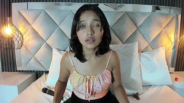 Real_virgin_Pussy's cam snapshot