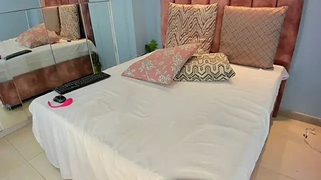 lou_rosse_'s cam snapshot