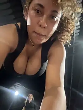 lauraltt's cam snapshot