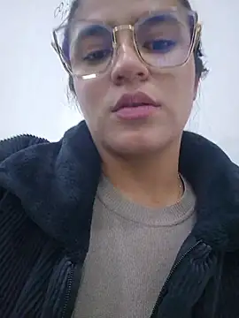 Lu_Alzafirah's cam snapshot