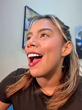 MiaSizzle's cam snapshot