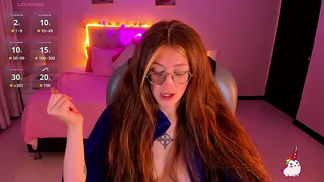 Emily_Warren_'s cam snapshot