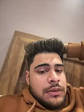 Hornybeardguy live sex cam