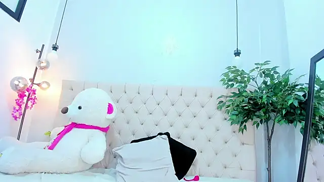 Victoria_Coleman's cam snapshot