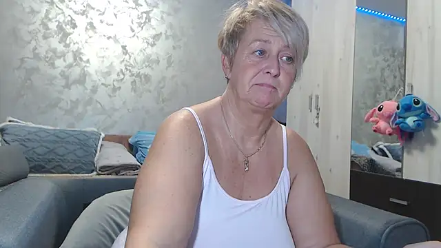 RosesandLillies's cam snapshot