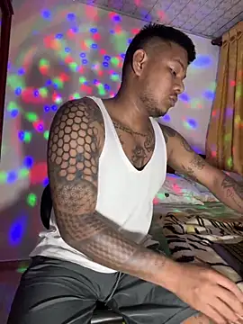 Saipuer31 live sex cam