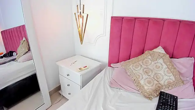 Tessa_Sinclaire's cam snapshot