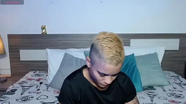 Liiamthompson's cam snapshot