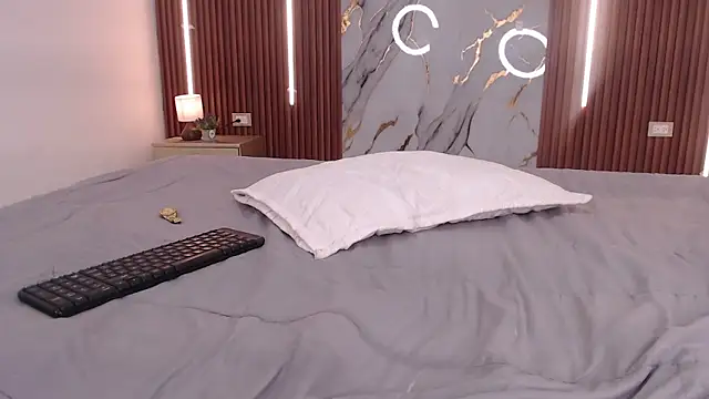 shena_nomy1's cam snapshot