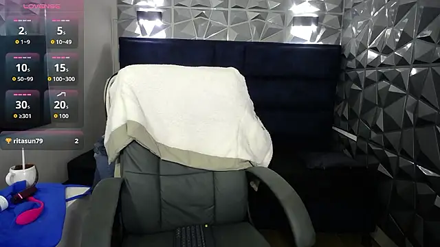 nairobi8's cam snapshot