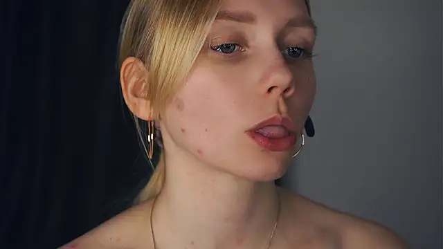 UnDesiga's cam snapshot