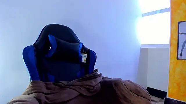 lala_clark's cam snapshot