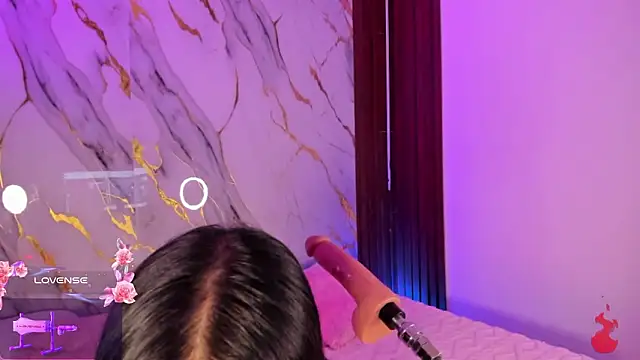 Emmiicute's cam snapshot