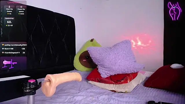 viviana_simmons28's cam snapshot