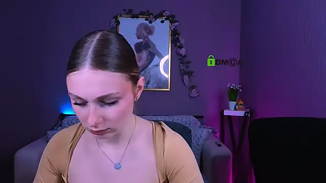 playful_sophie's cam snapshot