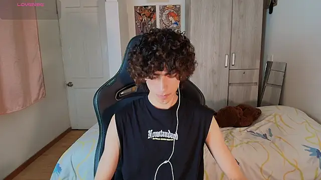 Nude_Boy18's cam snapshot