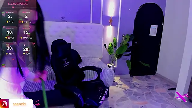 martinasaez live sex cam