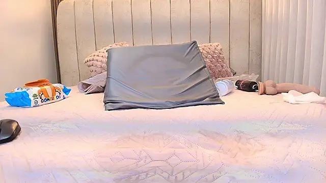 kata_hazel's cam snapshot