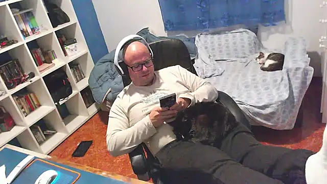 ravingr4d4's cam snapshot