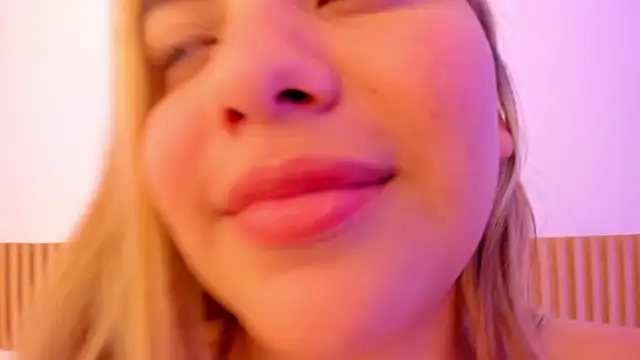 OliviaSweett's cam snapshot