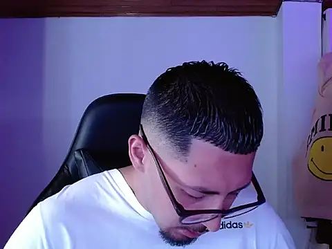 Spilios_low's cam snapshot