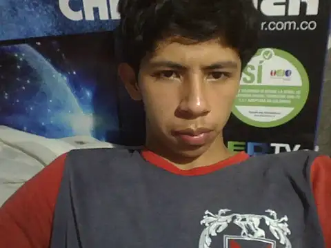 Carlos_Albert02's cam snapshot