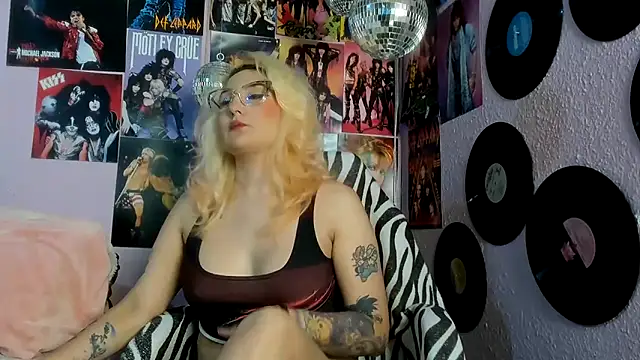 Avril_Maria's cam snapshot