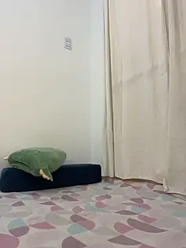 MaddyX__ live sex cam