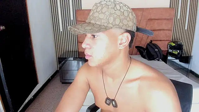 MATHY_ROBERT live sex cam