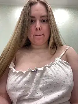 DeniMilkyyyyy live sex cam