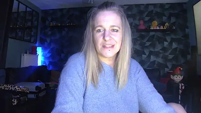 Delichieuse5's cam snapshot