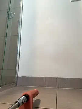 aus_queen's cam snapshot