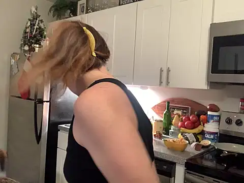 Intothewoodswego's cam snapshot