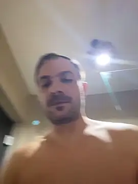 Adventurehotman live sex cam