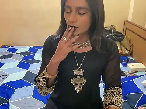 LuvLayla live sex cam