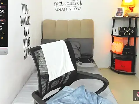 Trixie_Mattel21 live sex cam