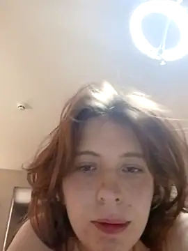 LucyRea's cam snapshot