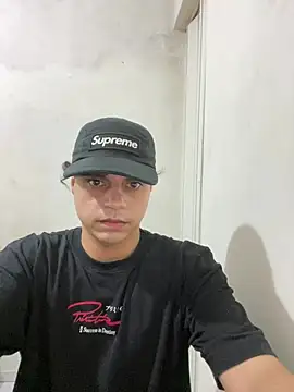 Magosupreme's cam snapshot