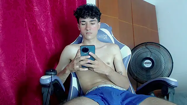 Johnny_cagee_'s cam snapshot