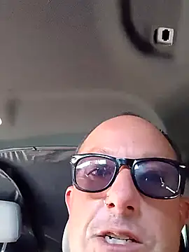 Roberts8inchcock's cam snapshot