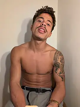 AlexActive's cam snapshot