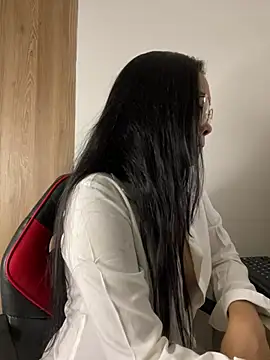 FOX_LATINA's cam snapshot