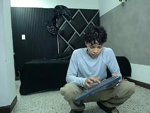 Dogan_Renzo0's cam snapshot